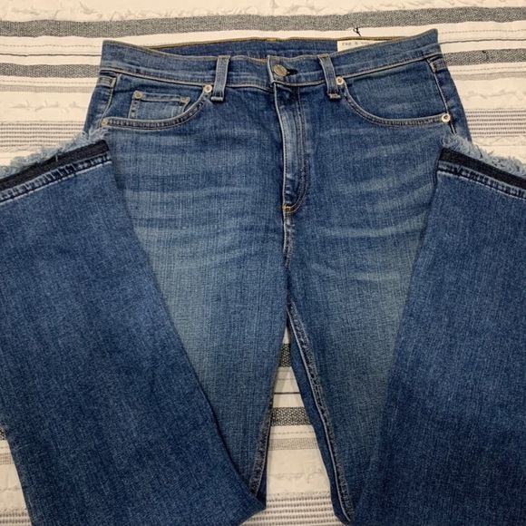 COPY - Rag & Bone Women’s Jeans - Cut #16939 - Color Croyden - Size 29” - Picture 4 of 8